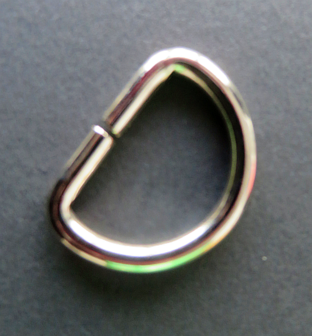AANBIEDING D ring 32 mm doorgang 25 mm.