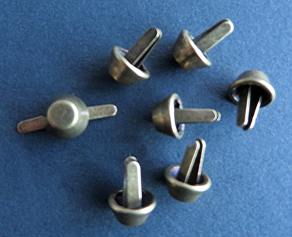 Bodemdoppen - basestuds brons 10 mm