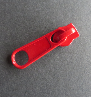 Ritsschuiver rood  past op de 6 mm rits