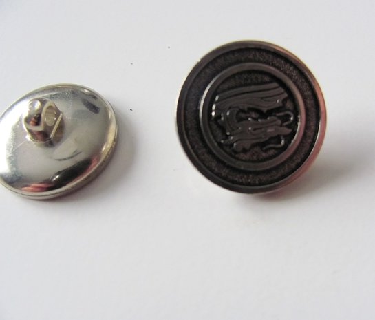 Klein zilverkleurig knoopje 1,8 cm